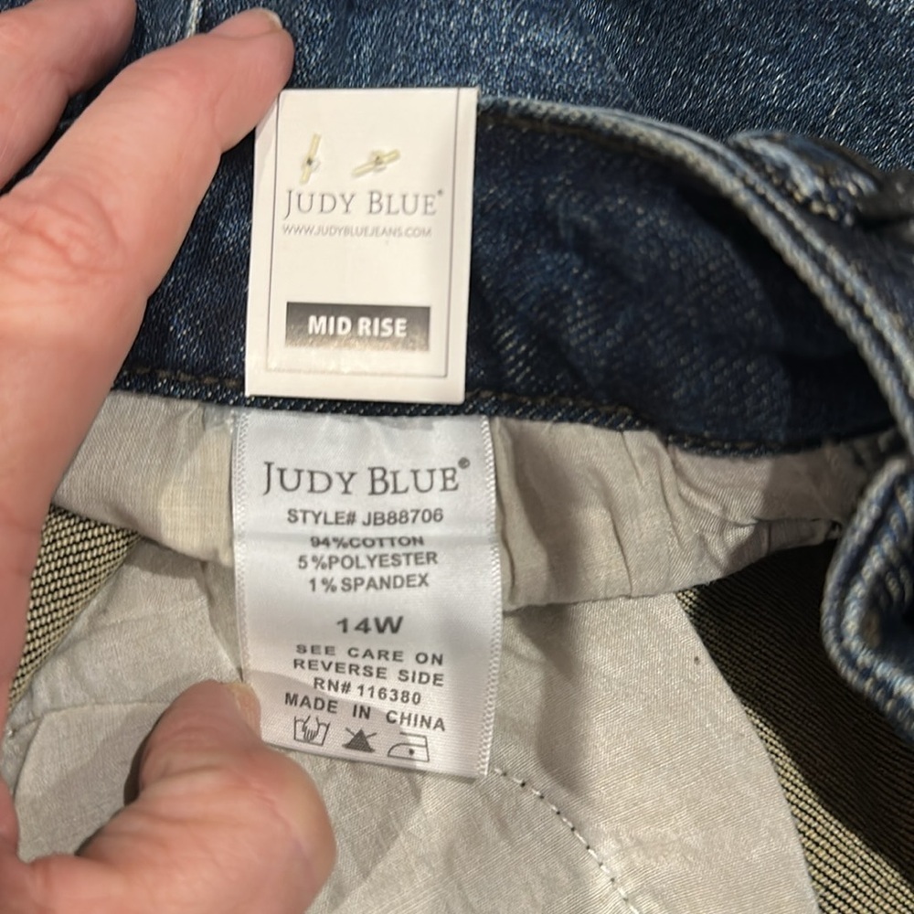 Nwt Judy Blue Stylish Blue Distressed Jeans with plaid under distress. 14w & 18w - Picture 6 of 6